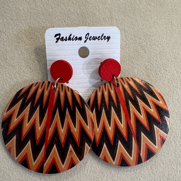 Fashion Jewelry Red and Black Zigzag Earrings - Picture 1 of 2